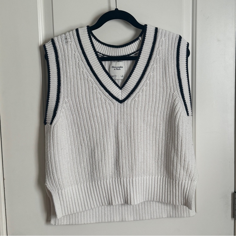 Abercrombie Oversized Sweater Vest